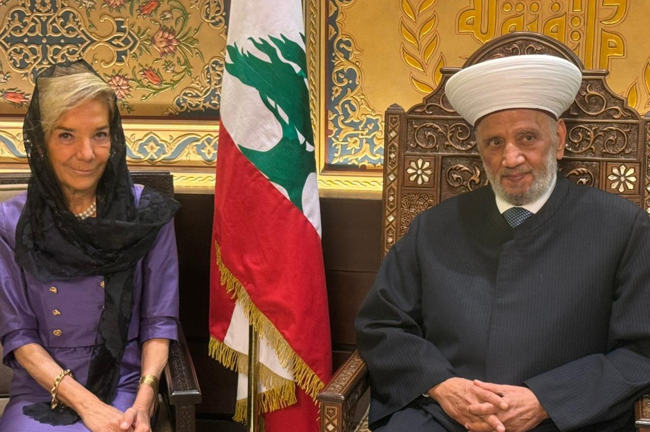 مفتي الجمهورية اللبنانية الشيخ عبداللطيف دريان يستقبل سفيرة فرسان مالطا السيدة ماريا-اميريكا كورتيزي في دار الفتوى.